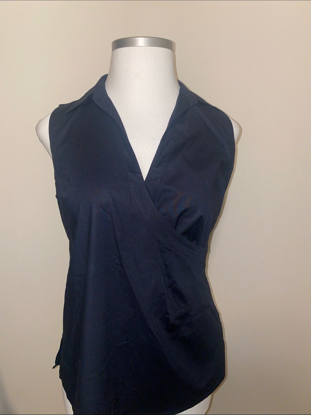Mimi Maternity Black Sleeveless Wrap Top. Size Large